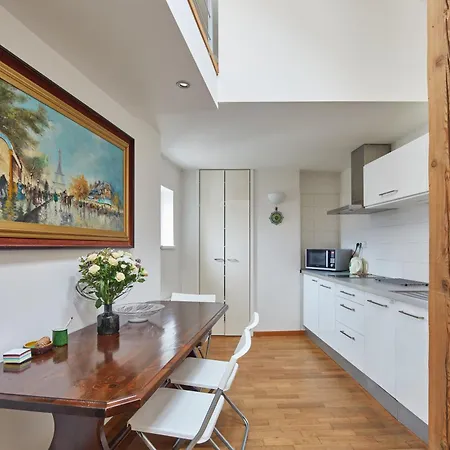Days - Loft With Relax Zone Near Vltava River In New Town Daire