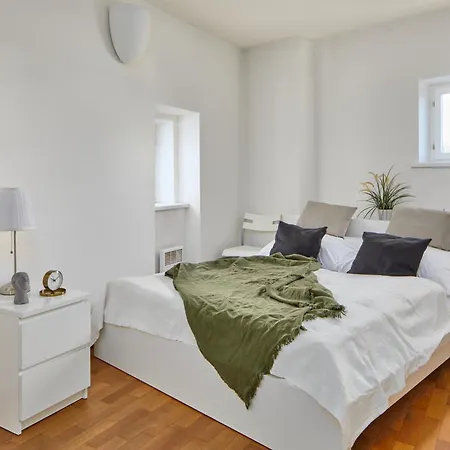 Daire Days - Loft With Relax Zone Near Vltava River In New Town Prag